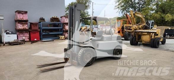 Hyster H80C Tehnika ar dīzeļa dzinēju