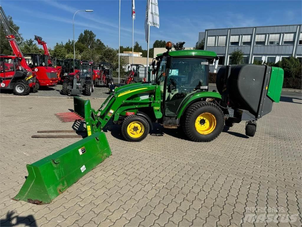 John Deere 3720 Kompaktie traktori