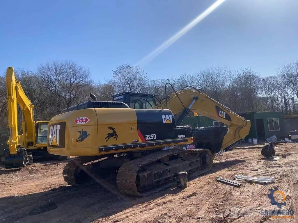 CAT 325 D Kāpurķēžu ekskavatori