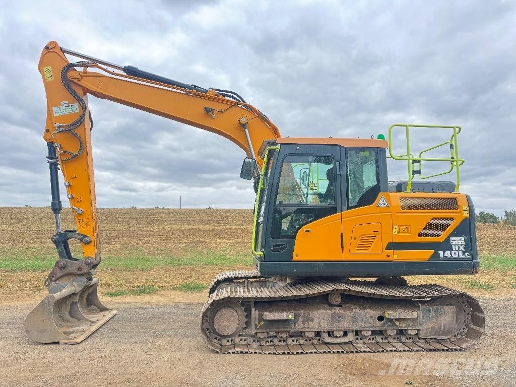 Hyundai HX140 LC Kāpurķēžu ekskavatori