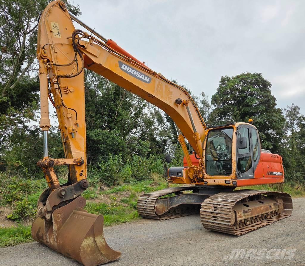 Doosan DX 225 LC Kāpurķēžu ekskavatori