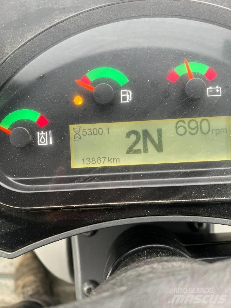 CAT 906 M Iekrāvēji uz riteņiem