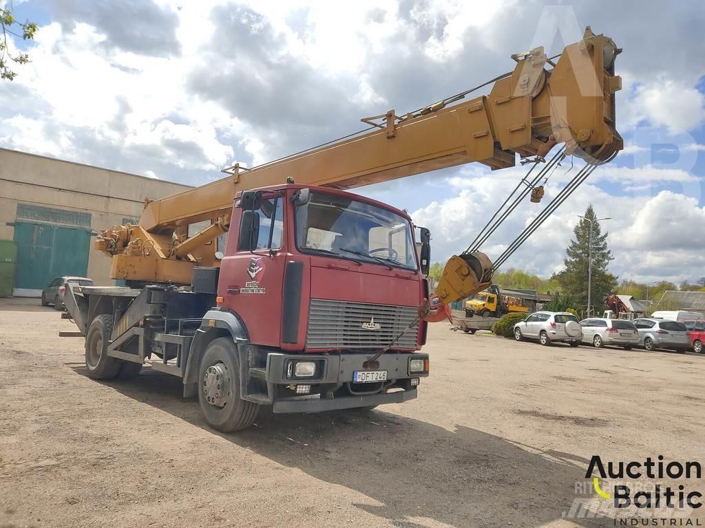 MAZ 533731 Visurgājēji celtņi