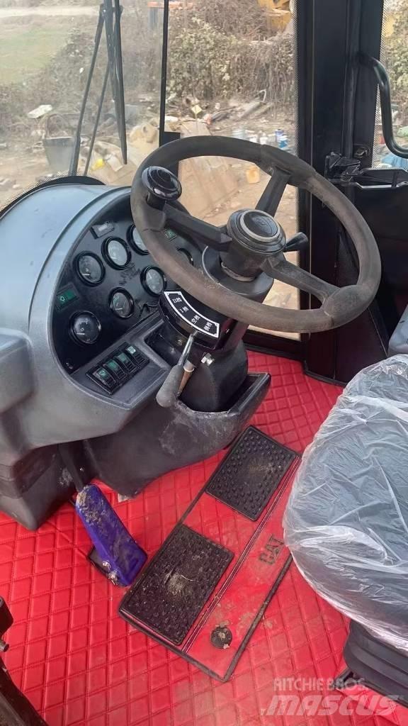 CAT 950 H Iekrāvēji uz riteņiem