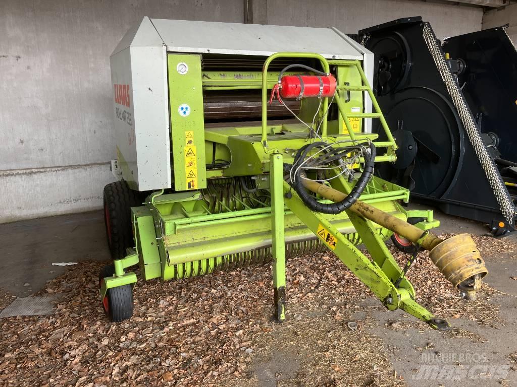 CLAAS Rollant 255 RC Rituļu preses