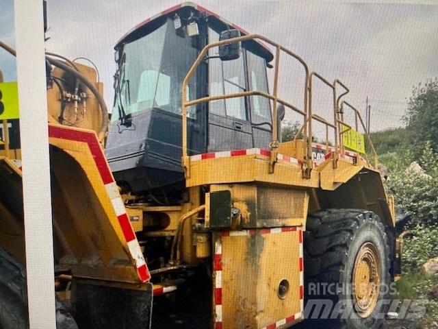 CAT 988 H Iekrāvēji uz riteņiem