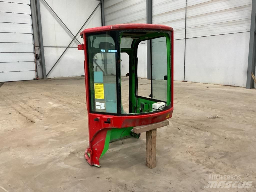 Yanmar Vio 20 / vio 25 Kabīnes un interjers
