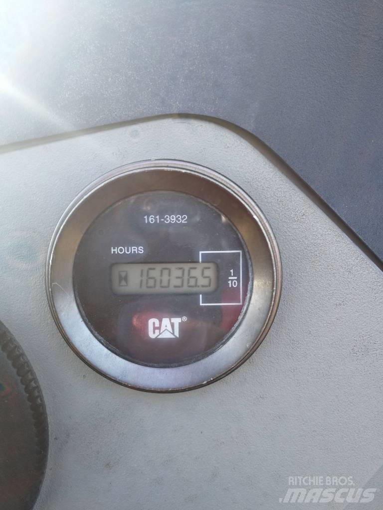CAT 428 E Ekskavatori-iekrāvēji