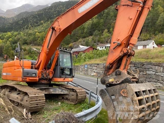 Doosan DX 225 LC-3 Kāpurķēžu ekskavatori