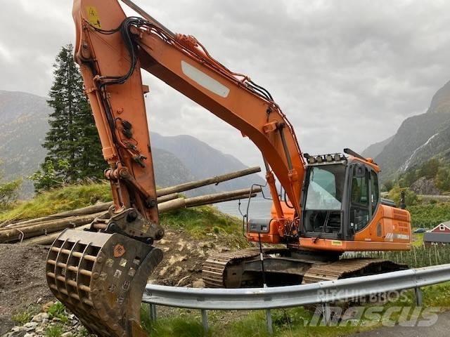 Doosan DX 225 LC-3 Kāpurķēžu ekskavatori