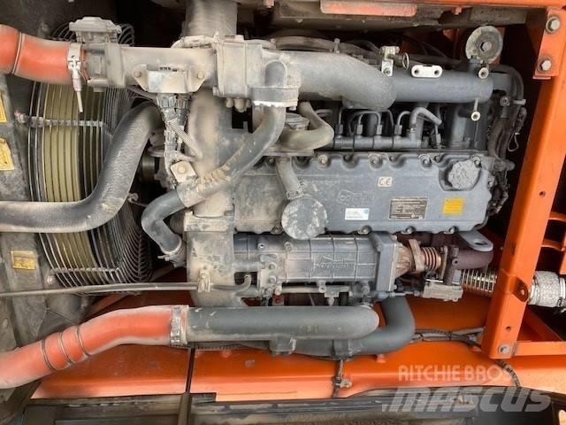 Doosan DX 225 LC-3 Kāpurķēžu ekskavatori