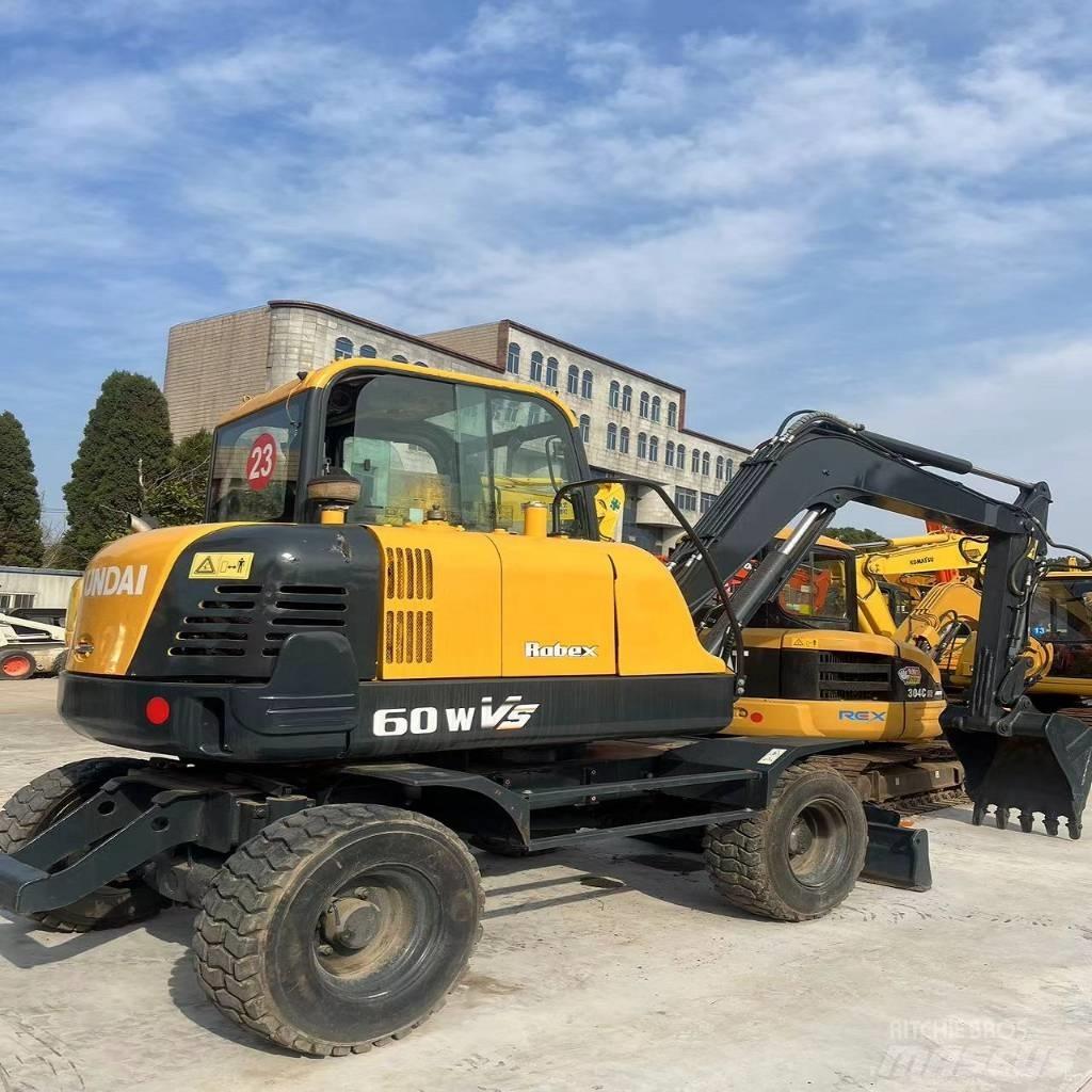 Hyundai R60W-9 Ekskavatori uz riteņiem