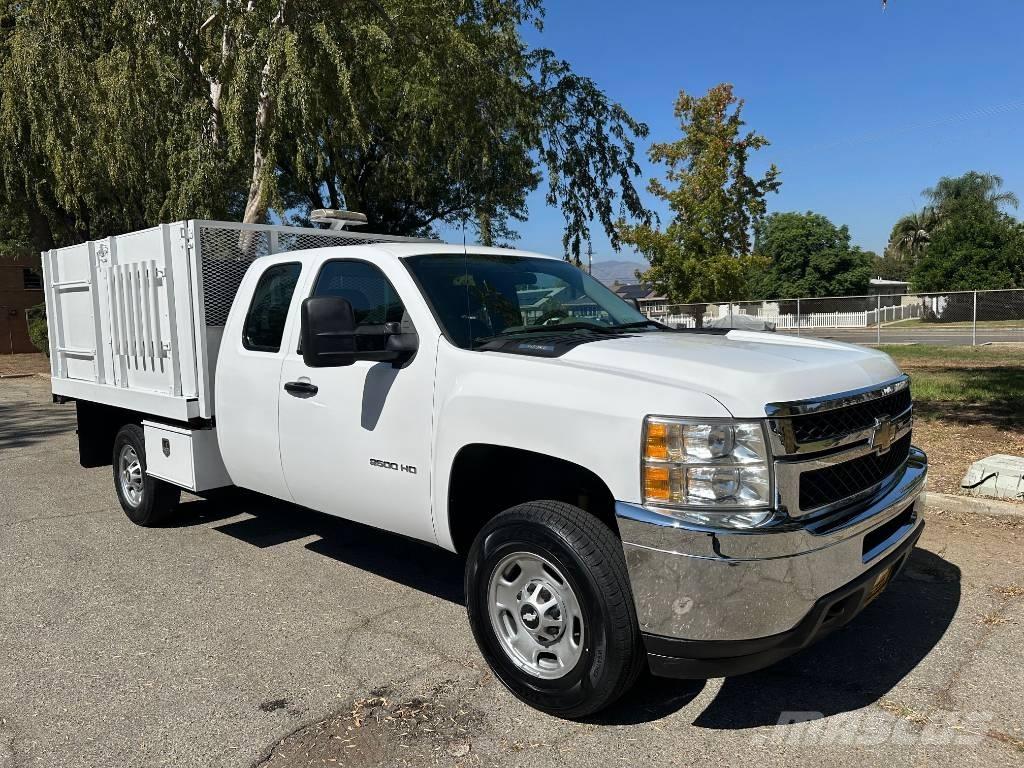 Chevrolet 2500 HD Vieglais kravas automobilis/izkraušana no sāniem
