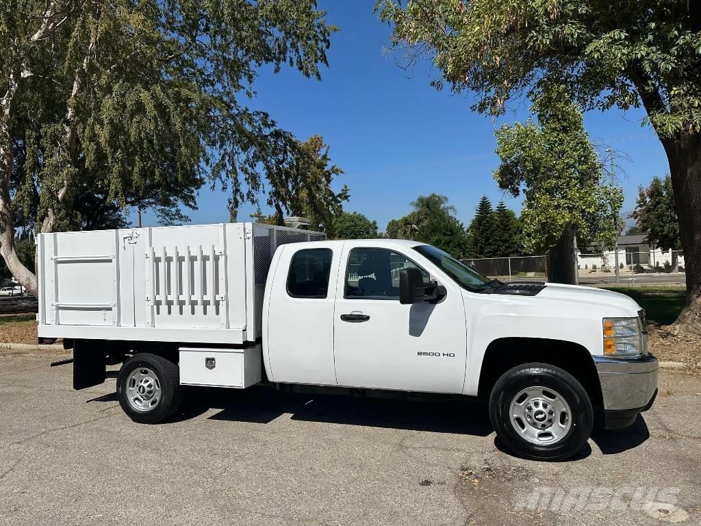 Chevrolet 2500 HD Vieglais kravas automobilis/izkraušana no sāniem