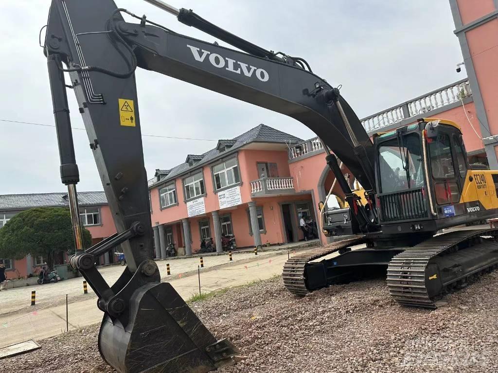 Volvo EC 240 Kāpurķēžu ekskavatori