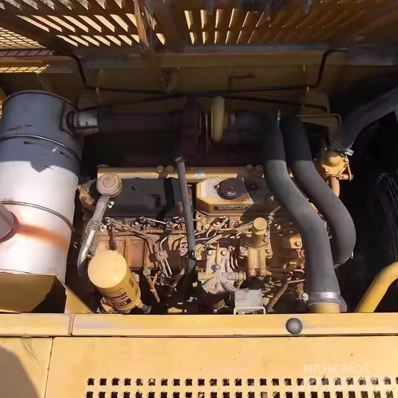 CAT 320 C Kāpurķēžu ekskavatori