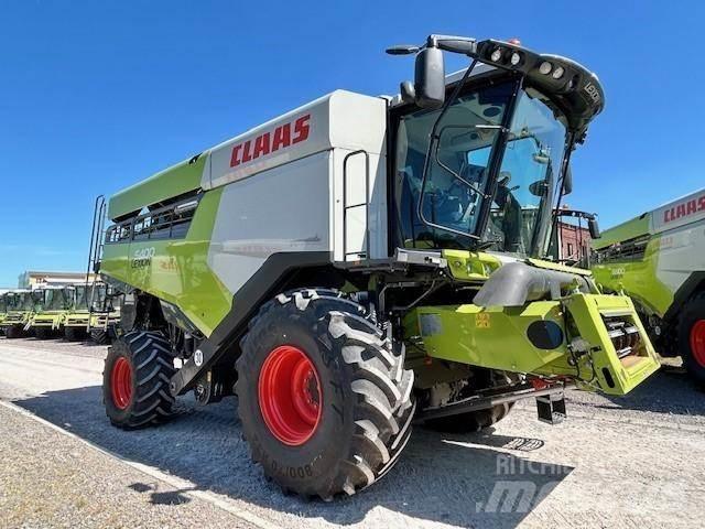 CLAAS LEXION 5400 Ražas novākšanas kombaini