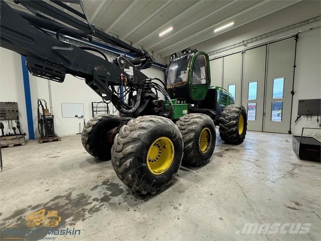John Deere 1470E Harvesteri