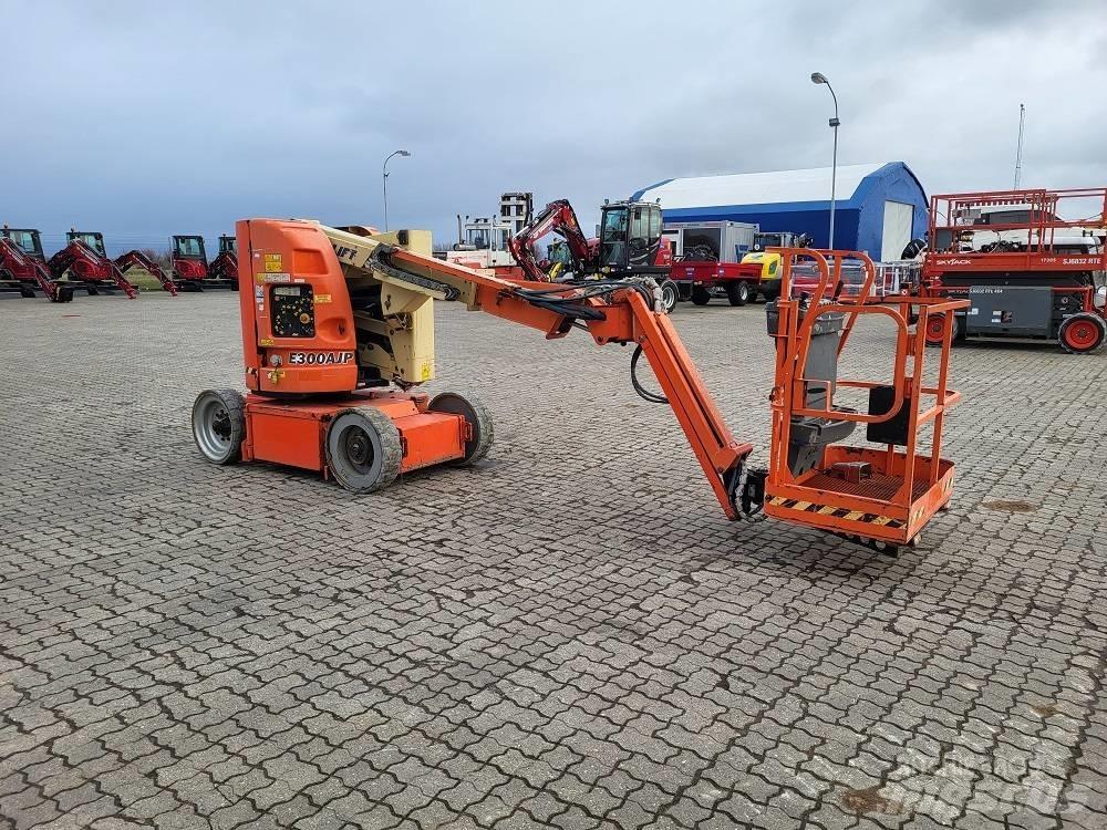 JLG E 300 AJP Strēles pacēlāji