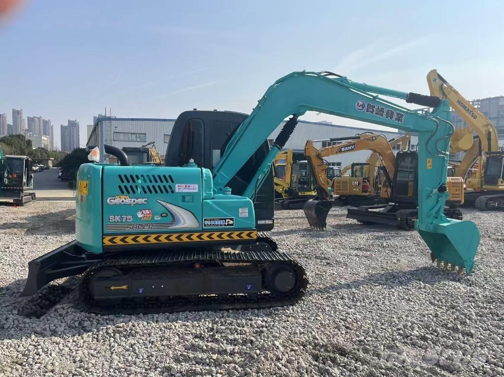Kobelco SK 75 Kāpurķēžu ekskavatori