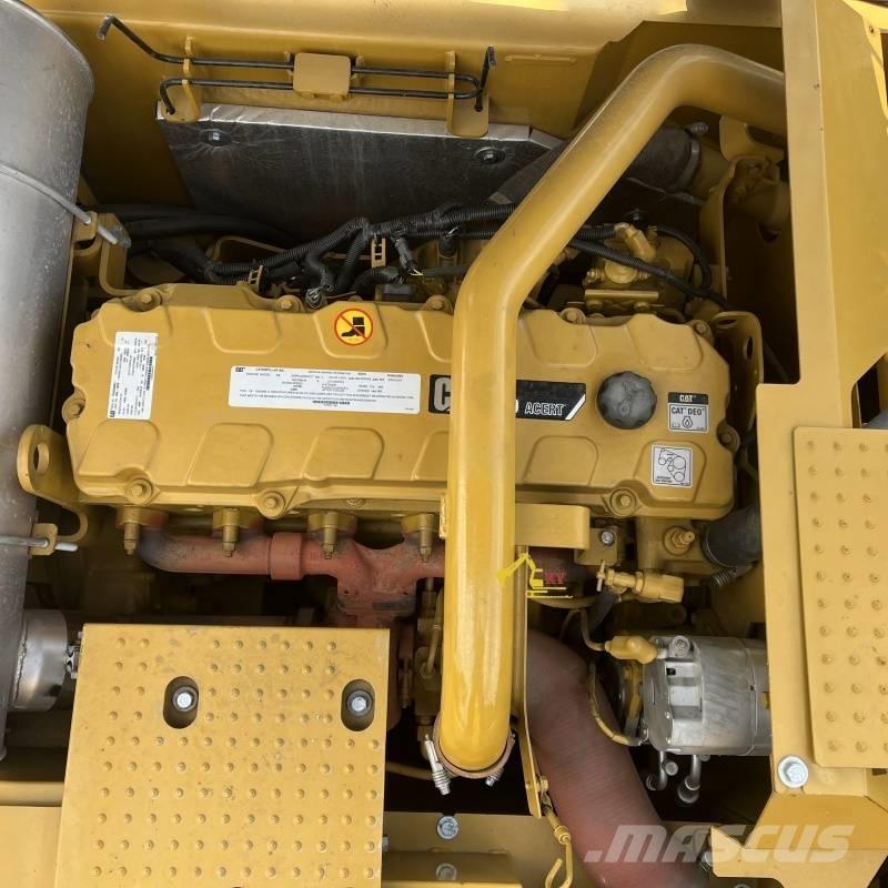 CAT 330D2L Kāpurķēžu ekskavatori