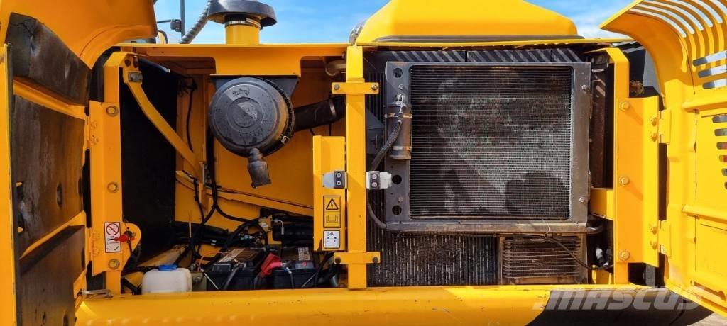 JCB JS 220 LC Kāpurķēžu ekskavatori
