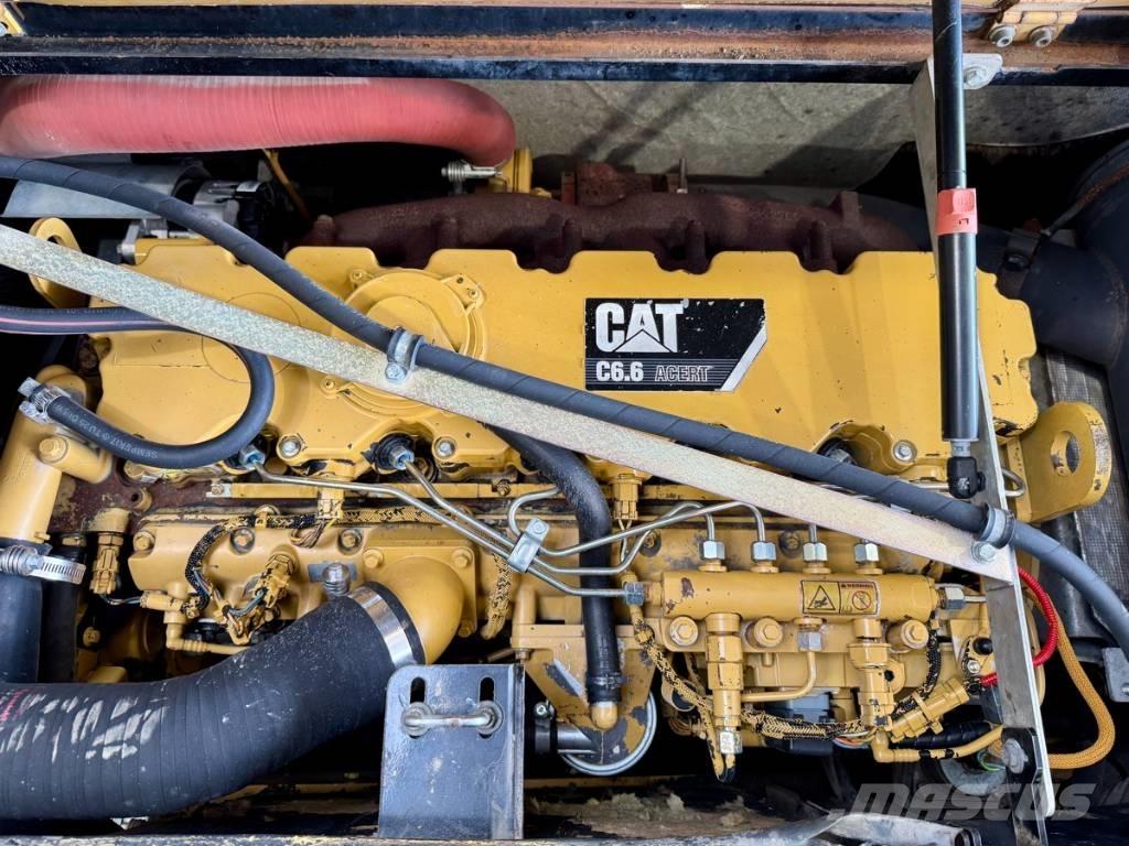 CAT M 318 D Ekskavatori uz riteņiem