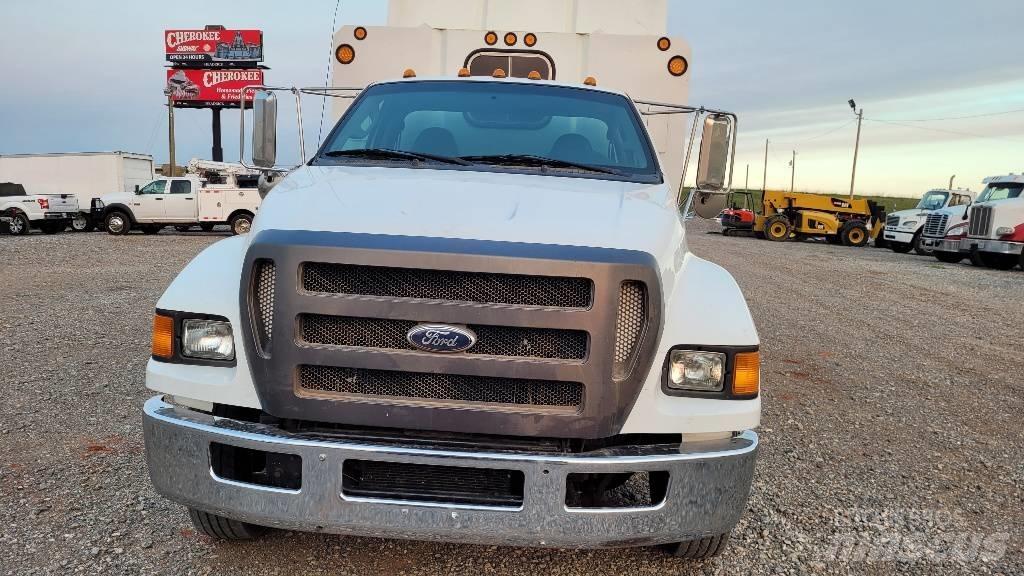 Ford F 650 SD Koka skaidu vedēji