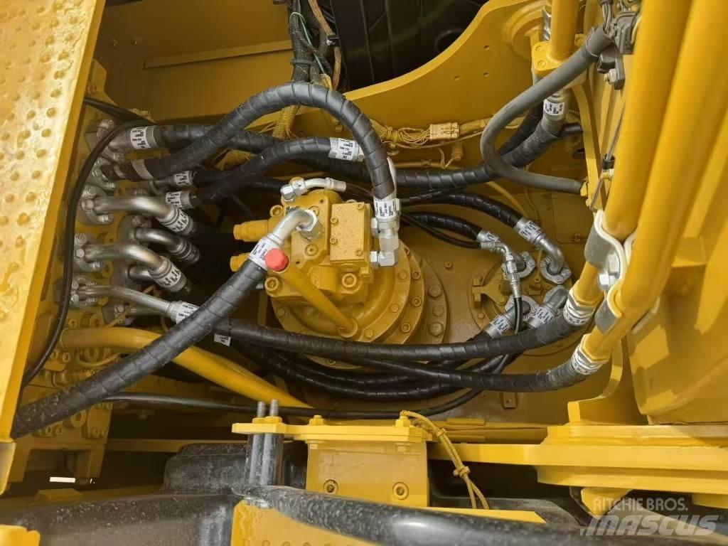 CAT 323GC Kāpurķēžu ekskavatori