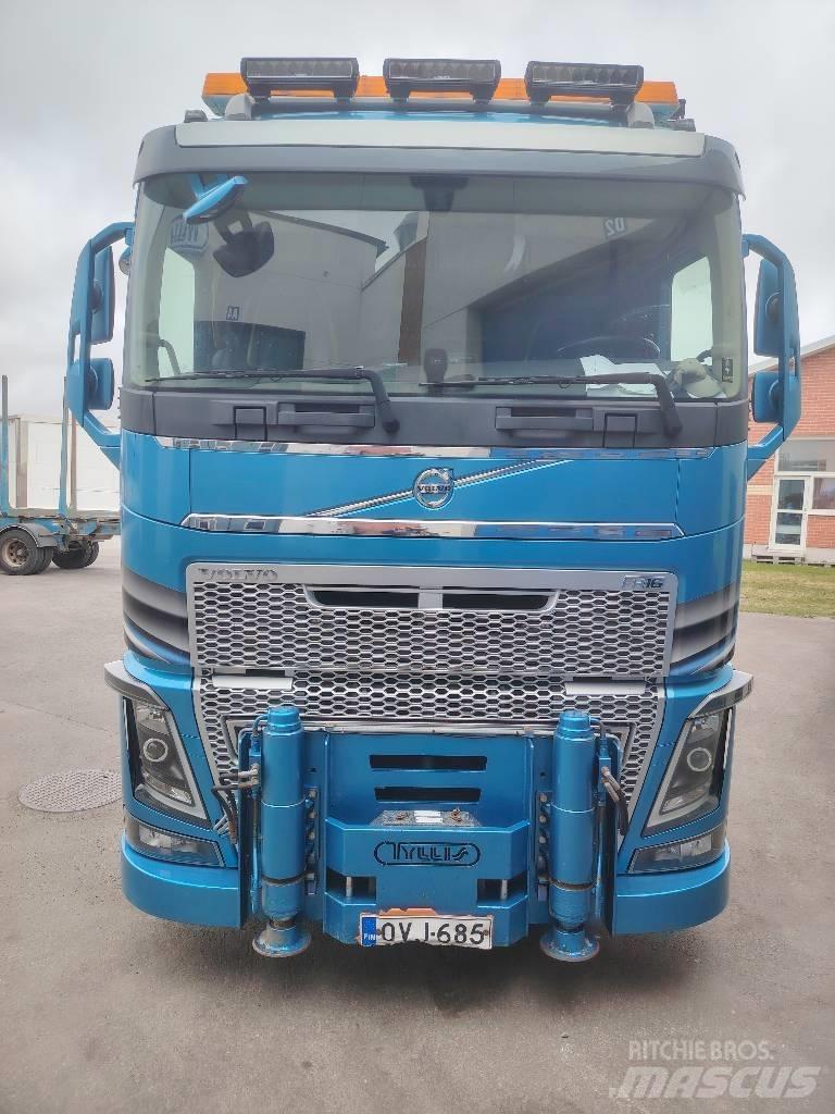 Volvo FH 16 660 Smagās mašīnas ar celtni