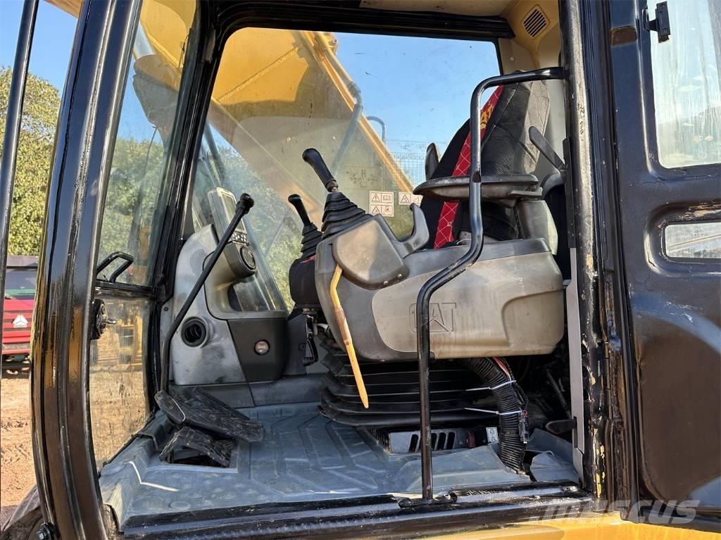 CAT 320 D Kāpurķēžu ekskavatori