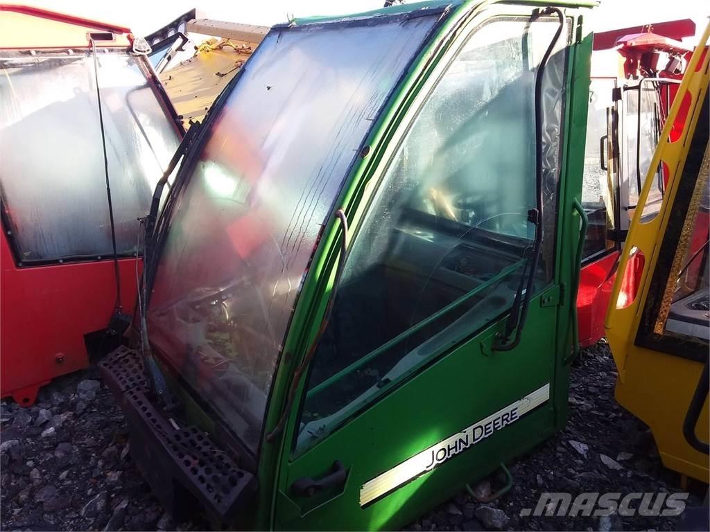 John Deere 1070d Kabīnes un interjers