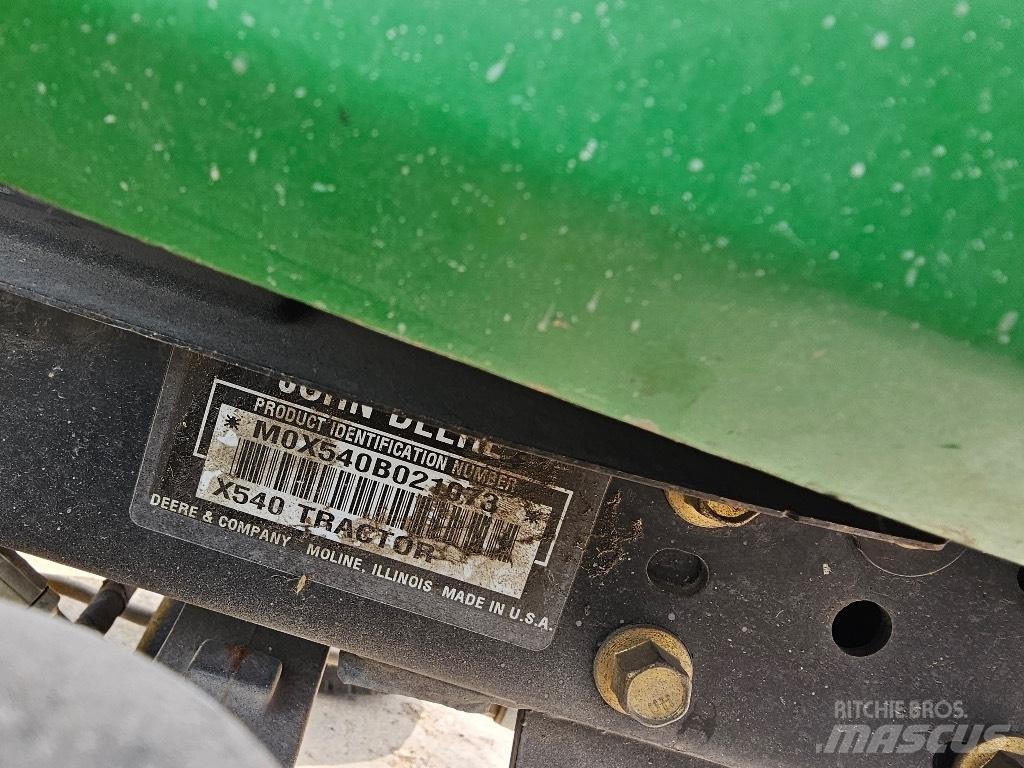 John Deere X 540 Kompaktie traktori
