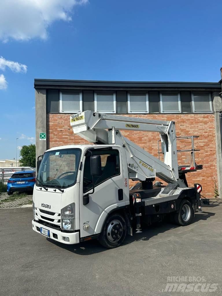 Palfinger P 200 AXE Pacēlāji uz automašīnas bāzes