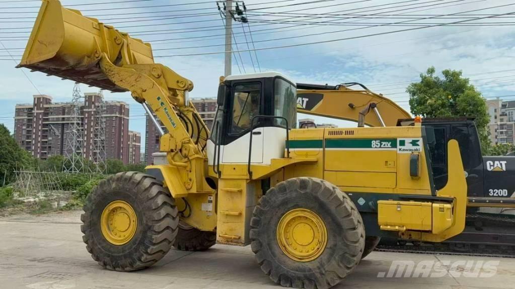 Kawasaki 85 Z Iekrāvēji uz riteņiem