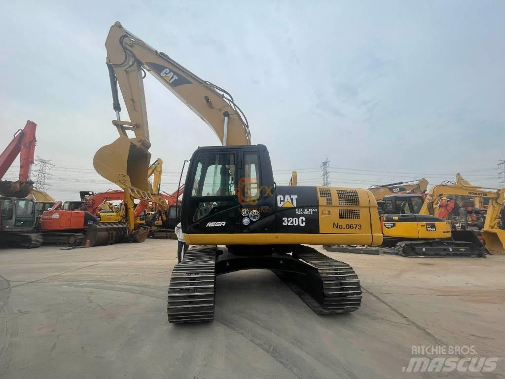 CAT 320 C Kāpurķēžu ekskavatori