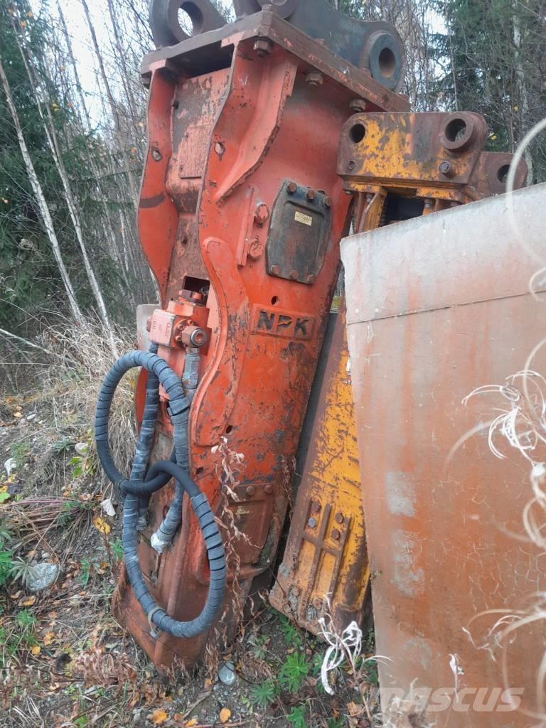 NPK E-216B Āmuri/Drupinātāji