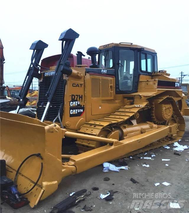 CAT D7H Kāpurķēžu buldozeri