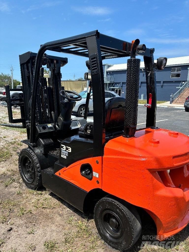 Doosan D 33 S-7 Autokrāvēji - citi