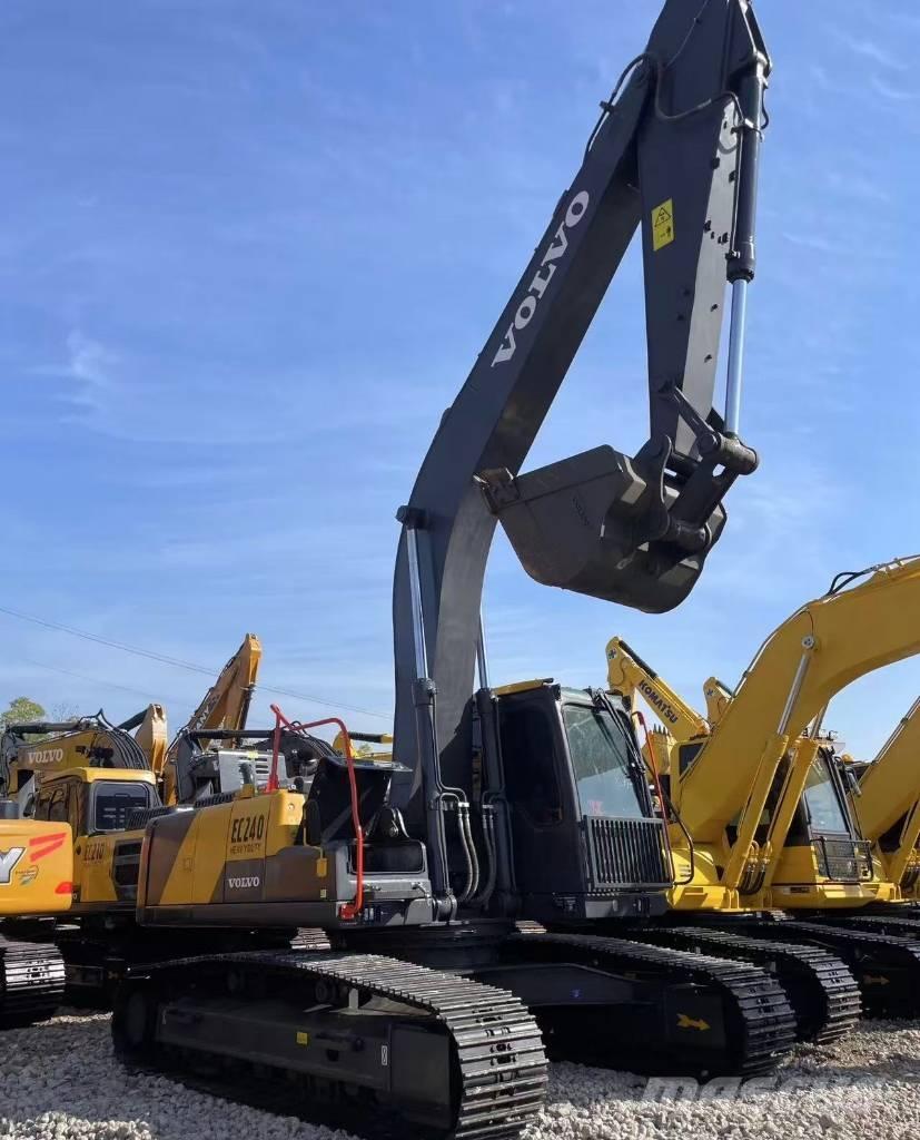 Volvo EC 240 Kāpurķēžu ekskavatori