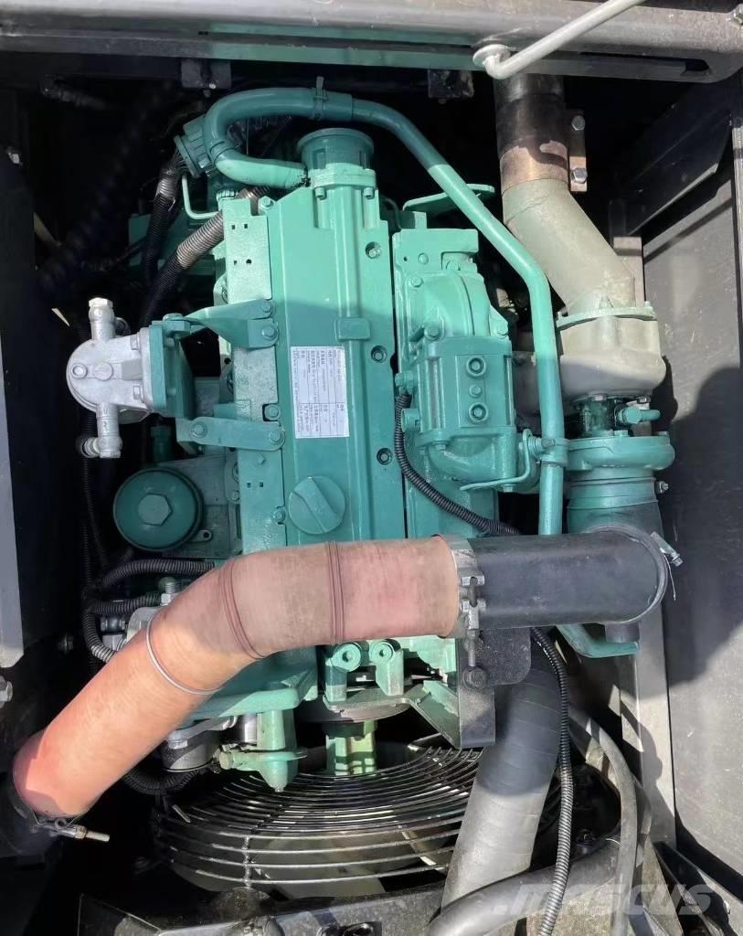 Volvo 140 Kāpurķēžu ekskavatori
