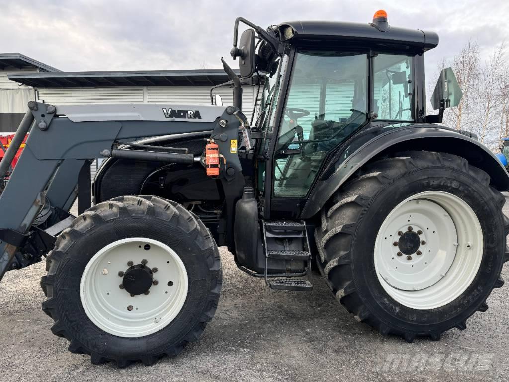 Valtra C 130 Traktori