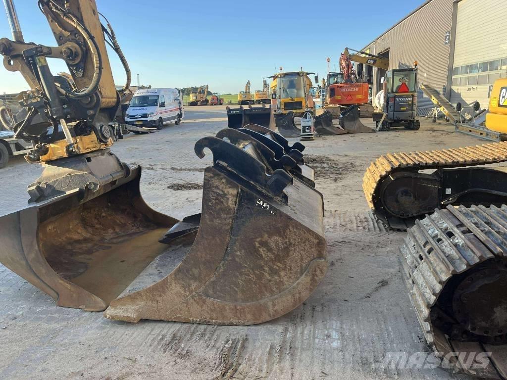 CAT 323 Nextgen Kāpurķēžu ekskavatori