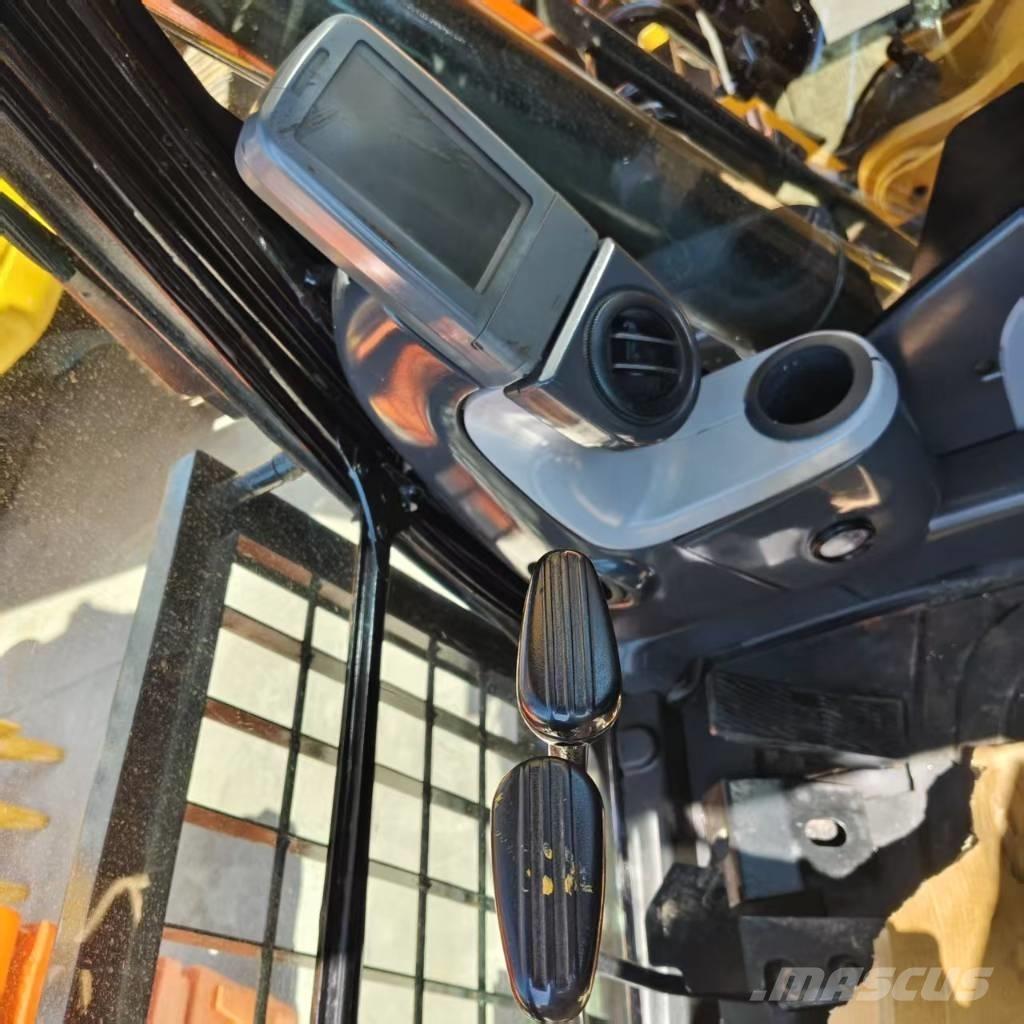 CAT 320 D Kāpurķēžu ekskavatori
