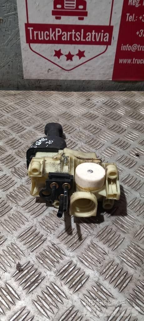 Scania R 440    1882115 Kabīnes un interjers