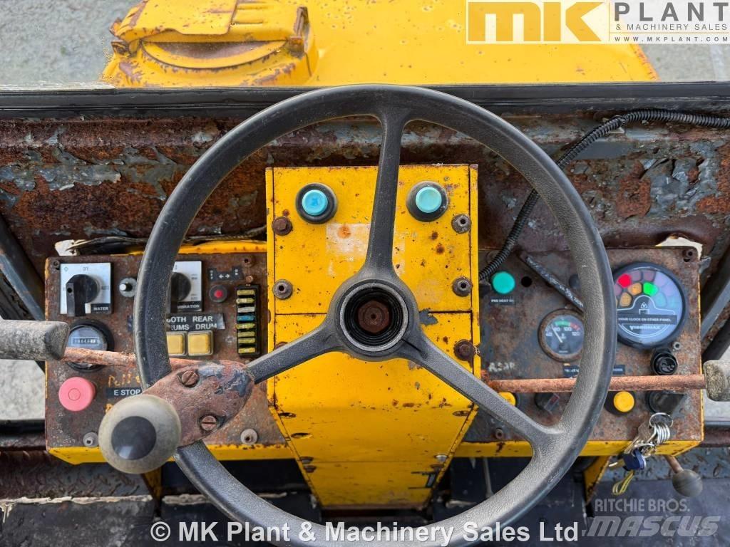 Vibromax W752 Divvalču grunts veltņi