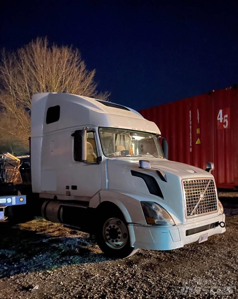 Volvo VNL 42 670 Vilcēji