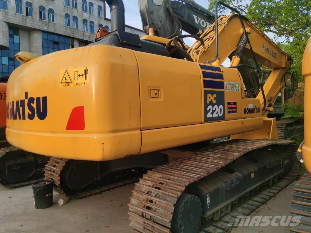 Komatsu PC 220-7 Kāpurķēžu ekskavatori