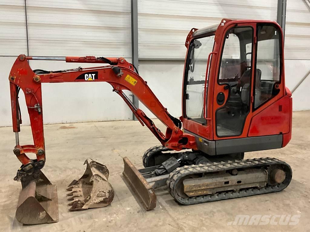 CAT 302.4 D Mini ekskavatori < 7 t