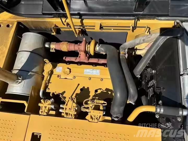 CAT CAT320D2 Vidēja lieluma ekskavatori 7 t - 12 t